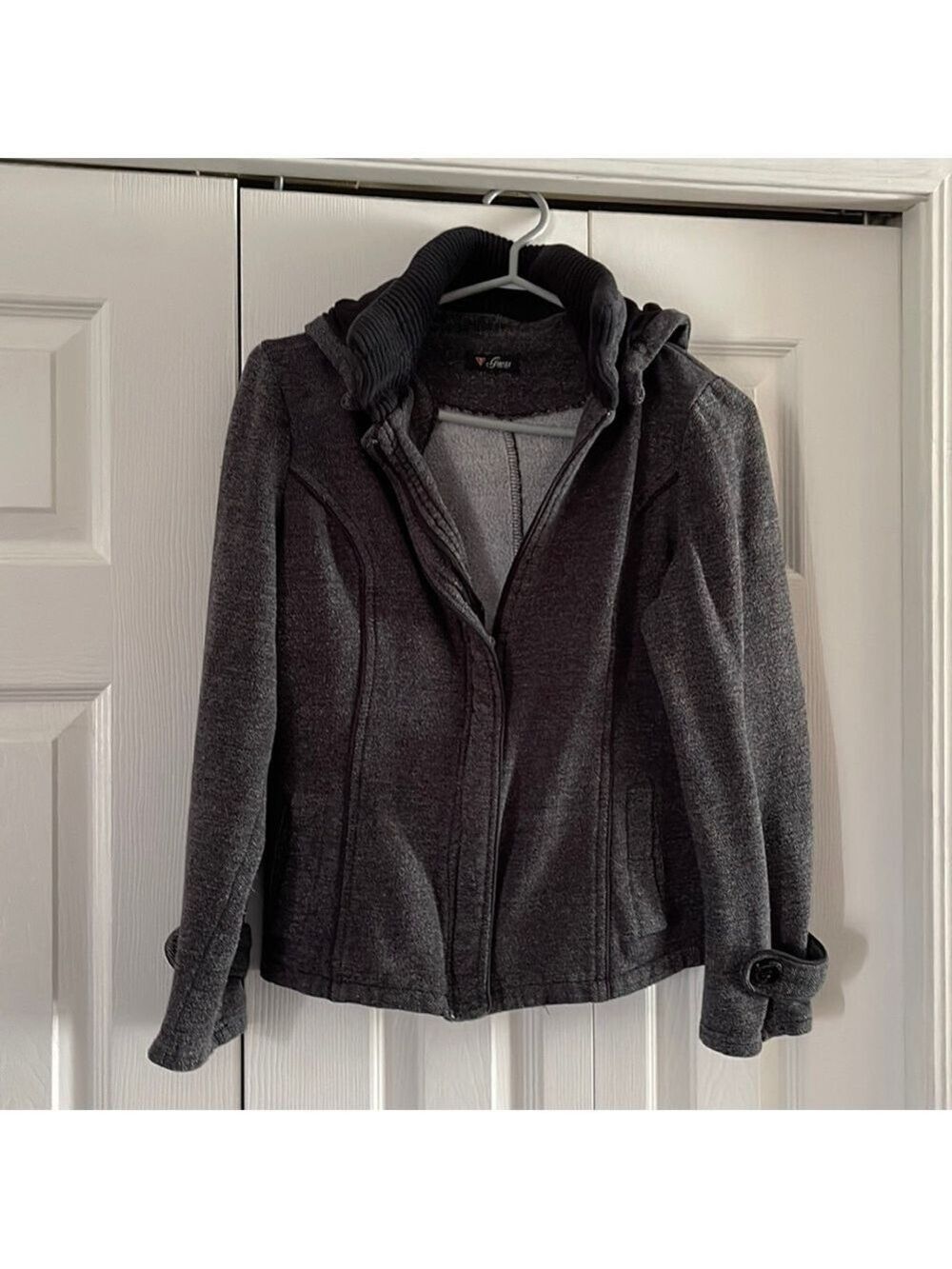 Guess Jacket Size L🥰